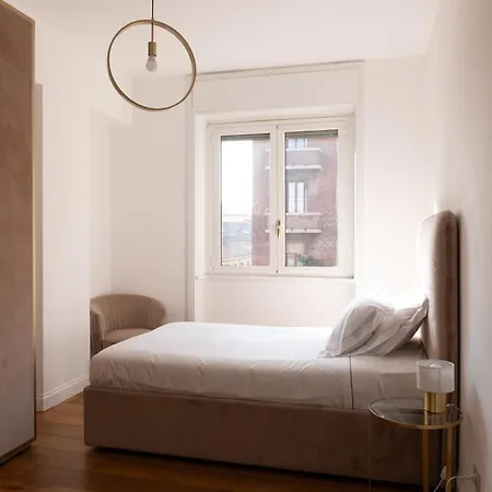 Lusso, Stile E Un Meraviglioso Terrazzo Nel Cuore Di Apartman Milánó