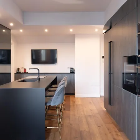 Lusso, Stile E Un Meraviglioso Terrazzo Nel Cuore Di * Milánó