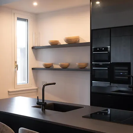 Lusso, Stile E Un Meraviglioso Terrazzo Nel Cuore Di * Milánó