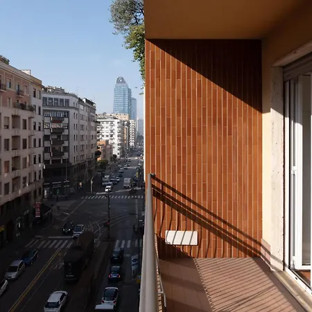 Lusso, Stile E Un Meraviglioso Terrazzo Nel Cuore Di Apartman Milánó